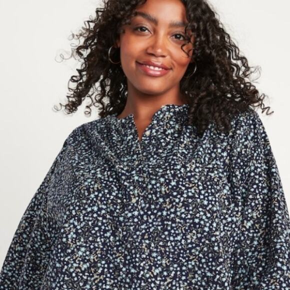 Old Navy Oversized Ditzy Floral Corduroy Tie Sleeve - Picture 4 of 13